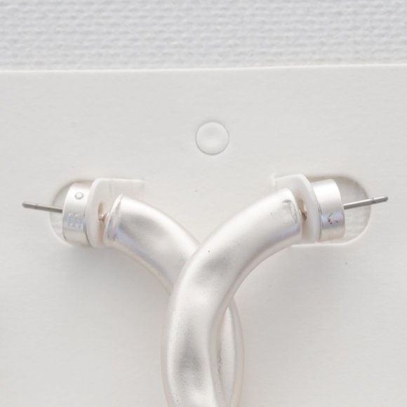 Banana Republic Hammered Hoop Earrings - Picture 2 of 2